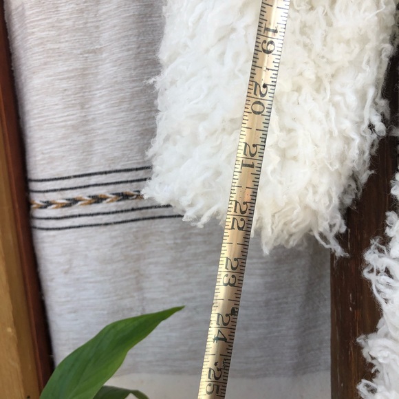 MINKPINK Faux Fur Coat - Picture 4 of 4